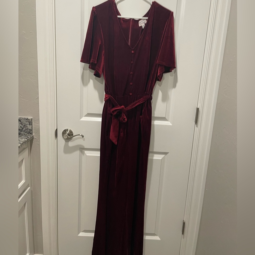 Unique Vintage. Jumpsuit. Burgundy Velvet. Size 2XL 18